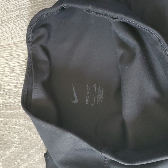 Nike One Women's High-Rise Cropped Leggings - Picture 5 of 5